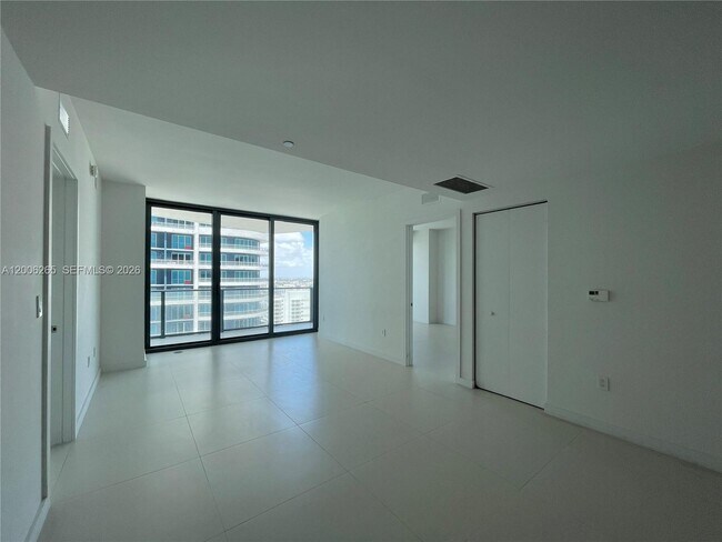 Building Photo - 1300 S Miami Ave