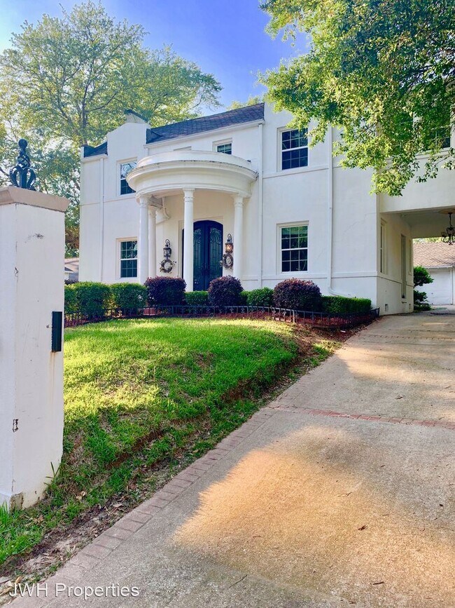 Building Photo - 4 br, 2.5 bath House - 1040 Blanchard Place