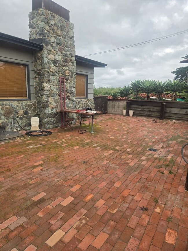 Building Photo - 1511 8th St