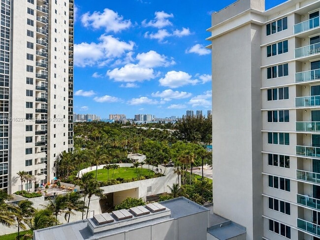 Building Photo - 19201 Collins Ave