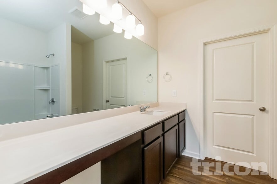 Building Photo - 21 Tabasco Cat Ct