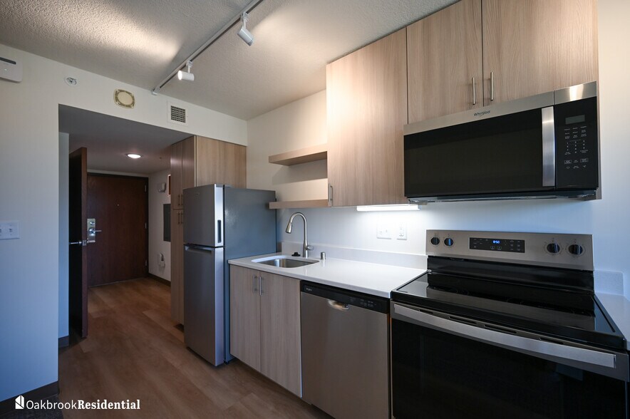 Building Photo - Waterfair Apartments