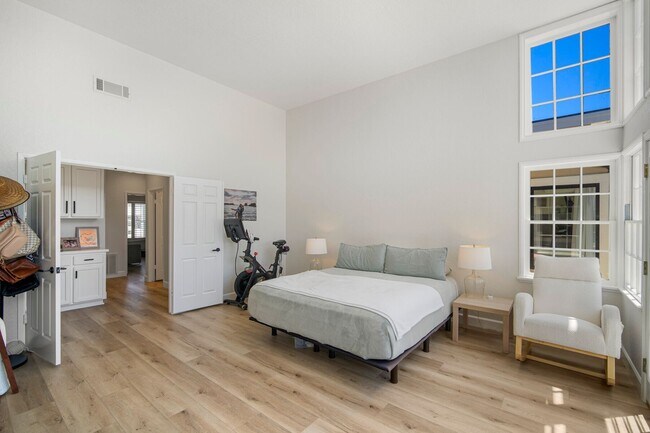 Building Photo - Experience Coastal Living at Its Finest in...
