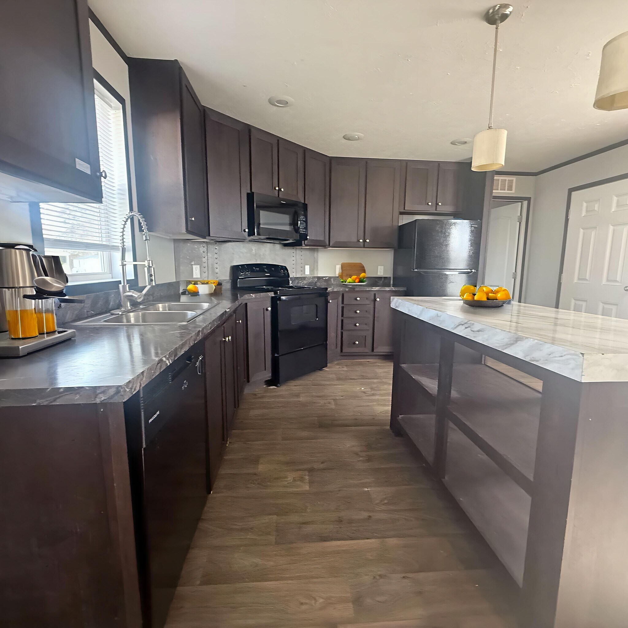 Building Photo - 10610 State Rte 762