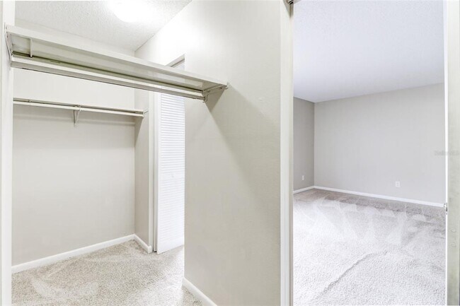 Building Photo - 10315 Fernbrook Ln