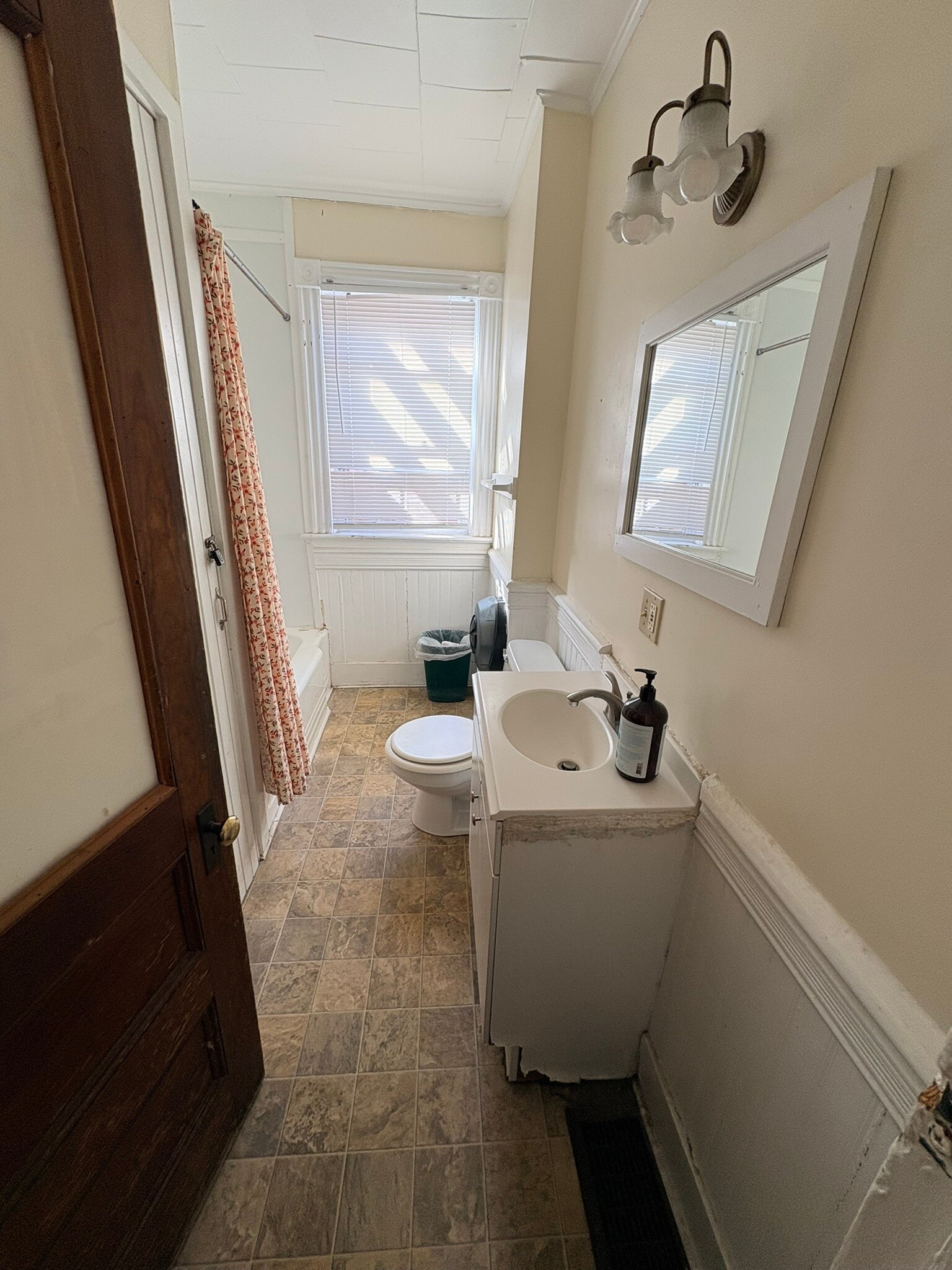 Building Photo - 55 Buell St