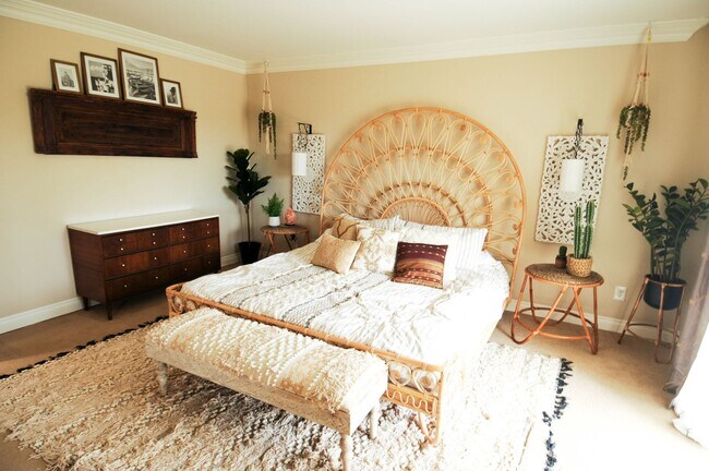 Building Photo - Furnished with Golf Course View in Laguna Niguel