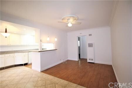 Building Photo - 6 7th Pl