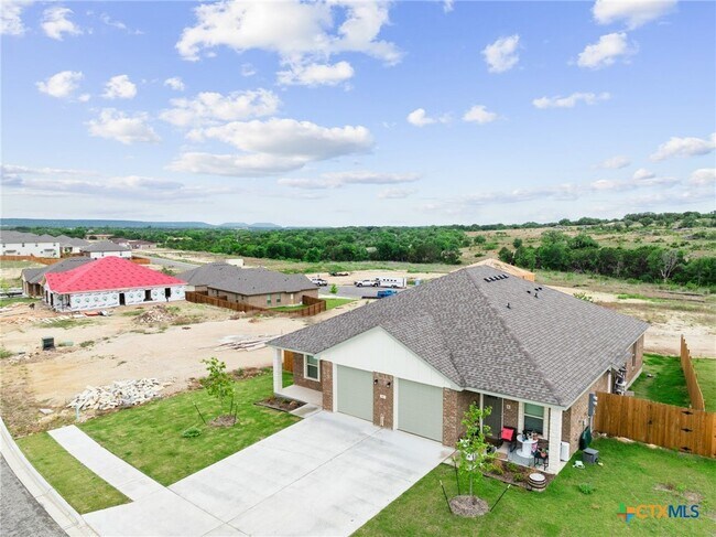 Building Photo - 117 Leon Ln