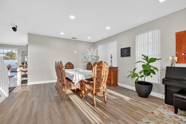 Building Photo - 18280 Coral Isles Dr