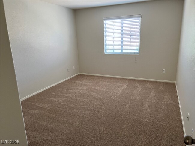 Building Photo - 1625 Yellow Tulip Pl