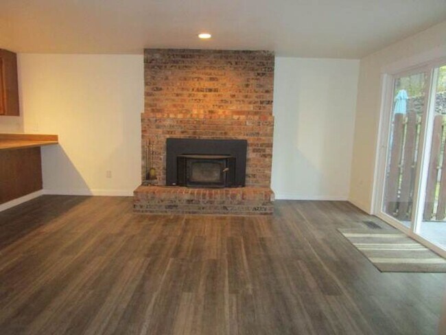 Building Photo - 5304-5304 96th Ave Ct NW
