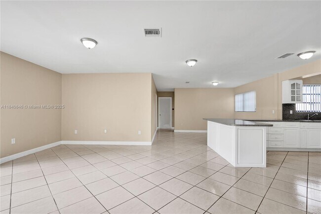 Building Photo - 8825-8885 SW 85th Ave