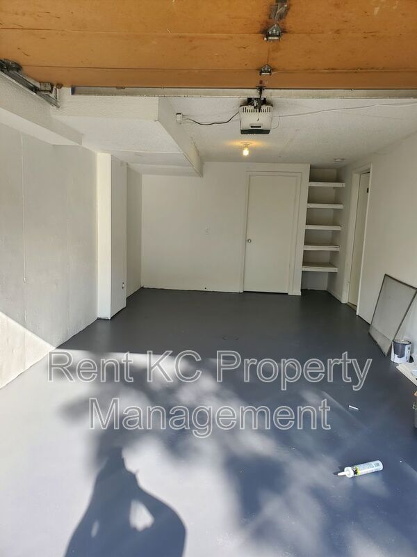 Building Photo - 7013 Orchard St