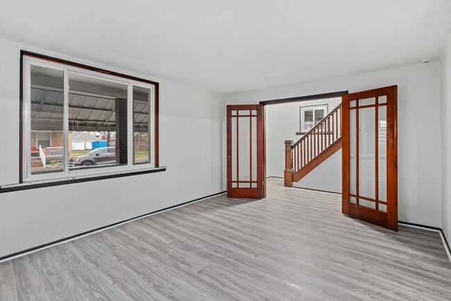 Building Photo - Gorgeous 3 bedroom home in Clairton availa...