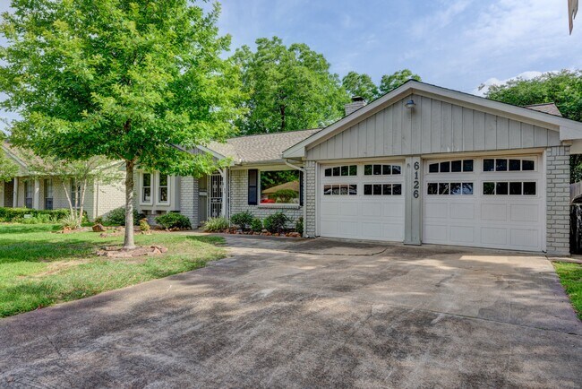 Building Photo - 6126 Rena St