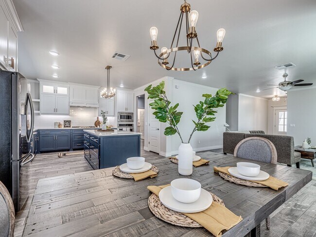 Building Photo - Pool + Deer Creek Schools + 4 bedrooms + 3 car garage + Bonus Room