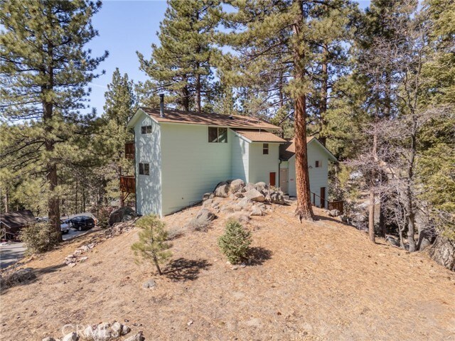 Building Photo - 39254 Cedar Dell Rd