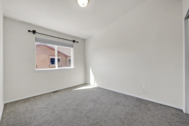 Building Photo - $2,175 - 3 Bed, 2.5 Bath Townhome in CO Sp...