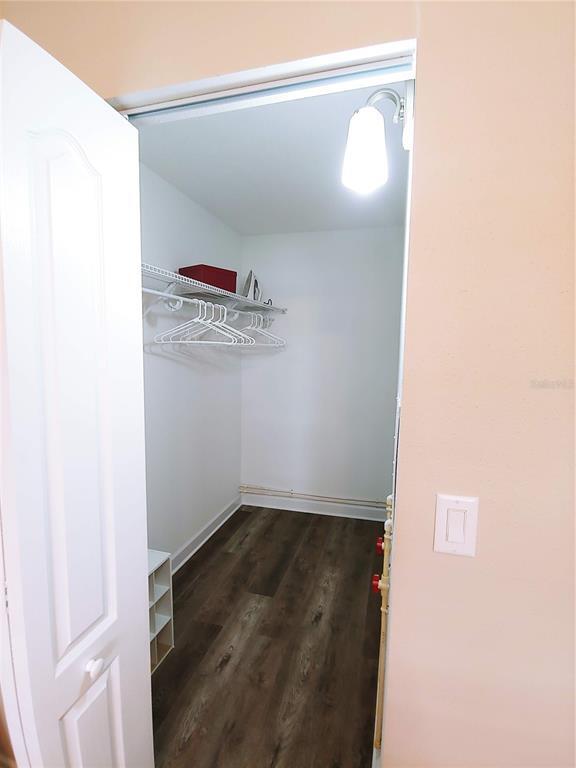 Building Photo - 1802 Bedford Ln