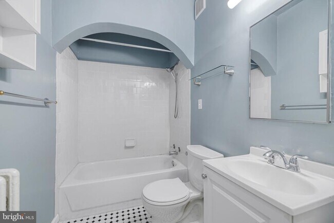 Building Photo - 5123 Crittenden St