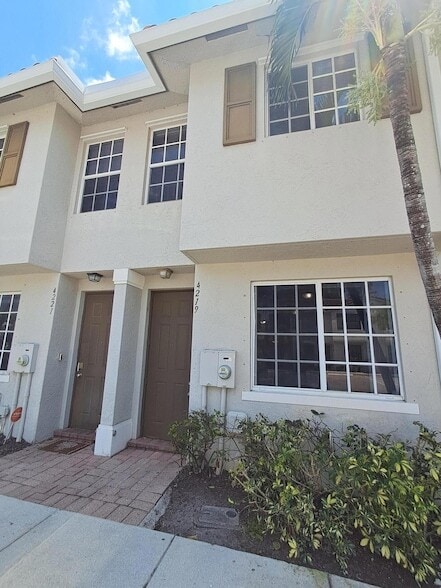 Building Photo - 4219 Napoli Lake Dr
