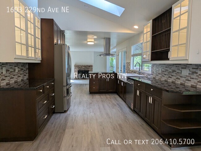 Building Photo - 1603 229th Ave NE