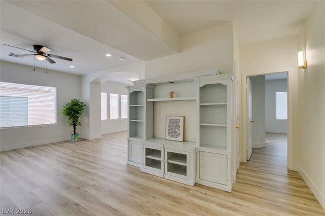 Building Photo - 10959 Pumpkin Ridge Ave