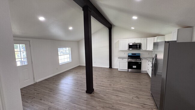 Building Photo - 110 Rabe Rd