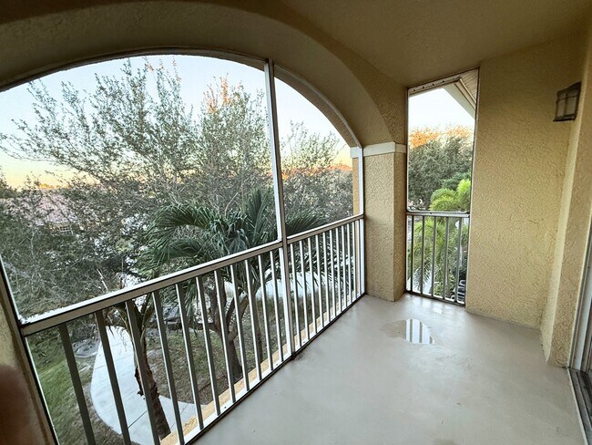 Building Photo - Residence Dr