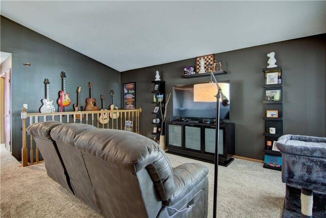 Building Photo - 715 Hewitt St