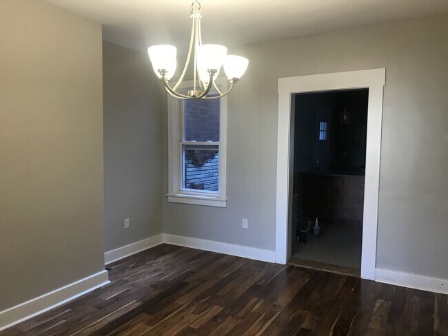 Building Photo - 3 BR, 1 Bath Townhouse - Lawrenceville - TOTALLY UPDATED!