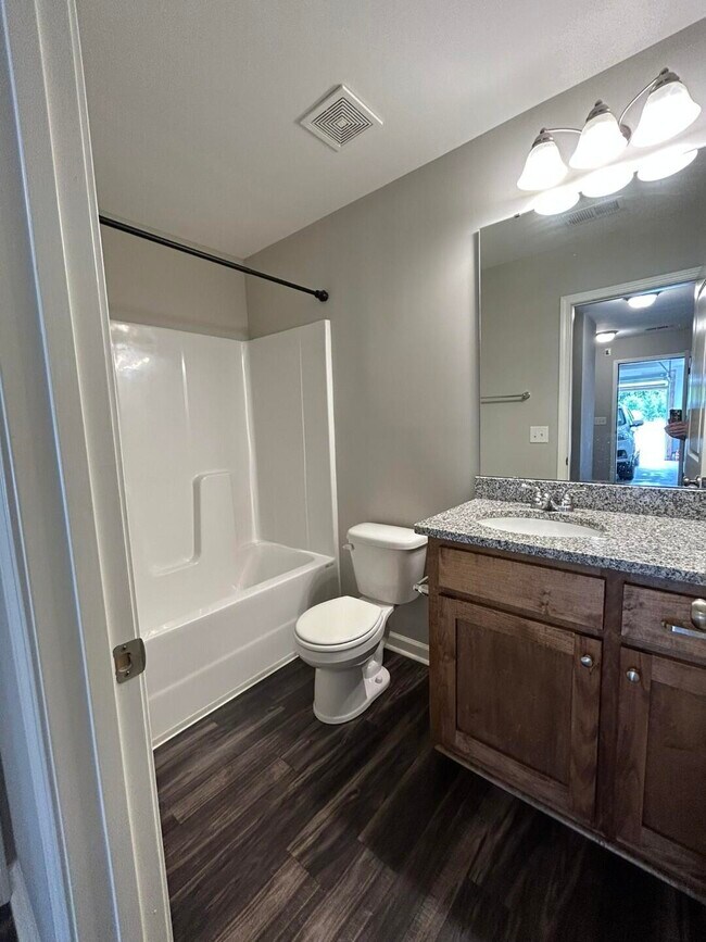 Building Photo - 610 Constitution Dr