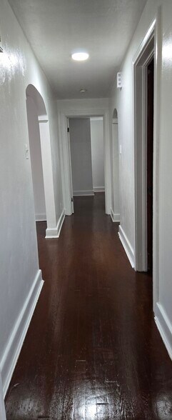 Hallway - 818 Coolidge St