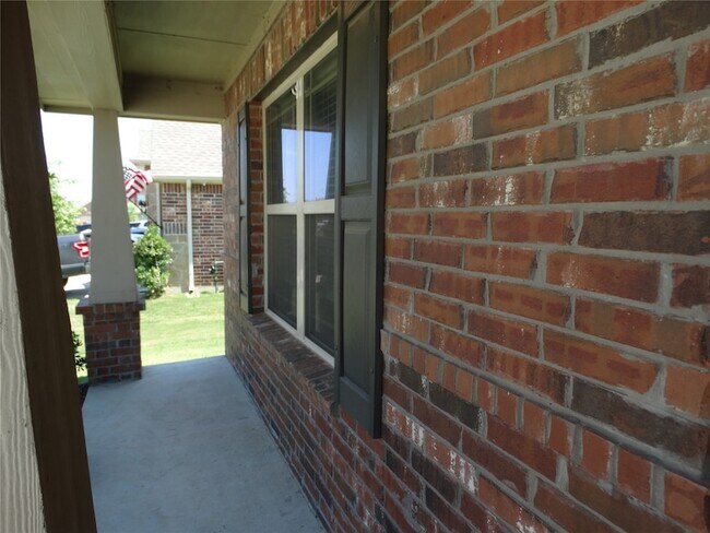 Building Photo - 4532 Frost Ave