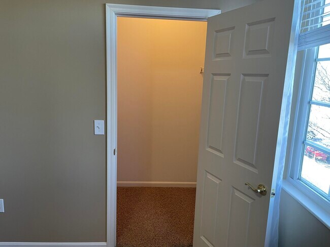 Building Photo - 1153 Fairman Way