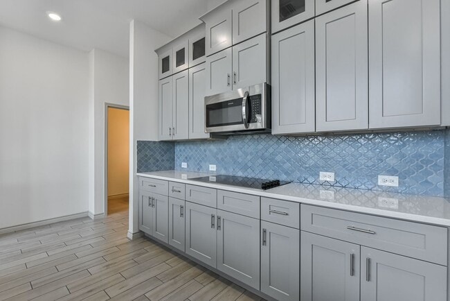 Building Photo - 7915 Gold Dr