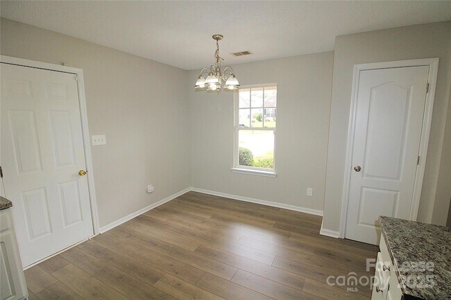 Building Photo - 409 Peachtree Rd