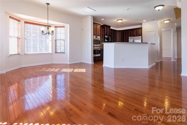 Building Photo - 9921 Kings Parade Blvd