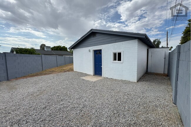 Building Photo - 1Bed/1Bath Casita at Ray Rd/Arizona Ave! Ready for Immediate Move-In!