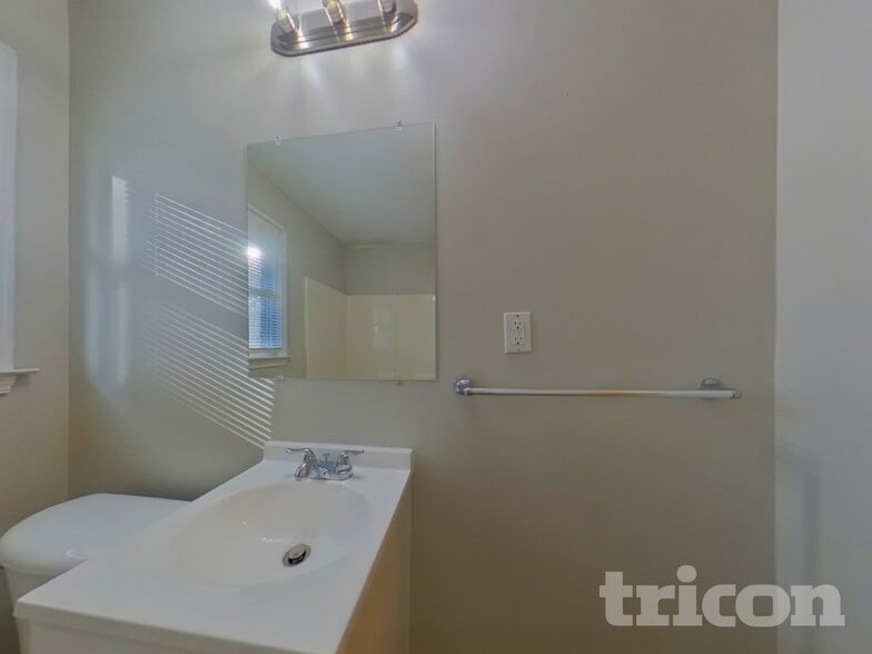 Building Photo - 4957 Horton Pl