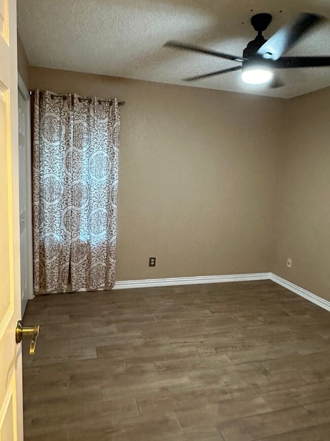 Building Photo - 2 Bedroom MISD House with Garage