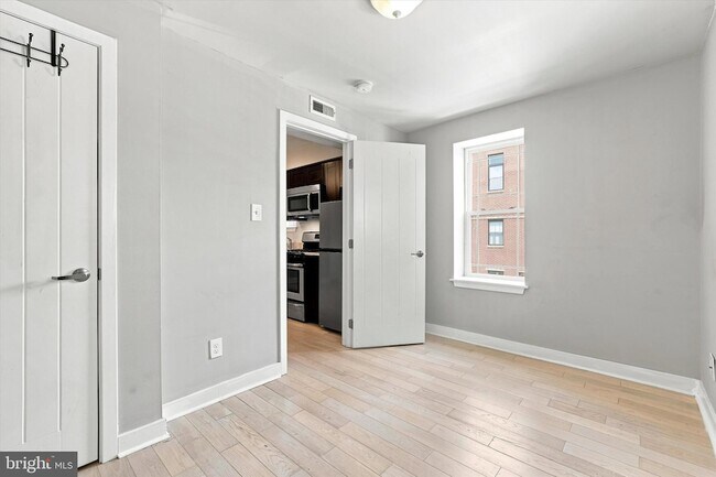 Building Photo - 1800 Titan St
