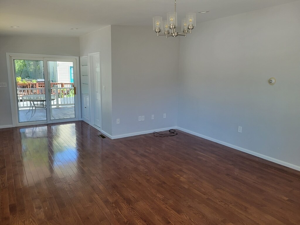 Building Photo - 17 Piermont St