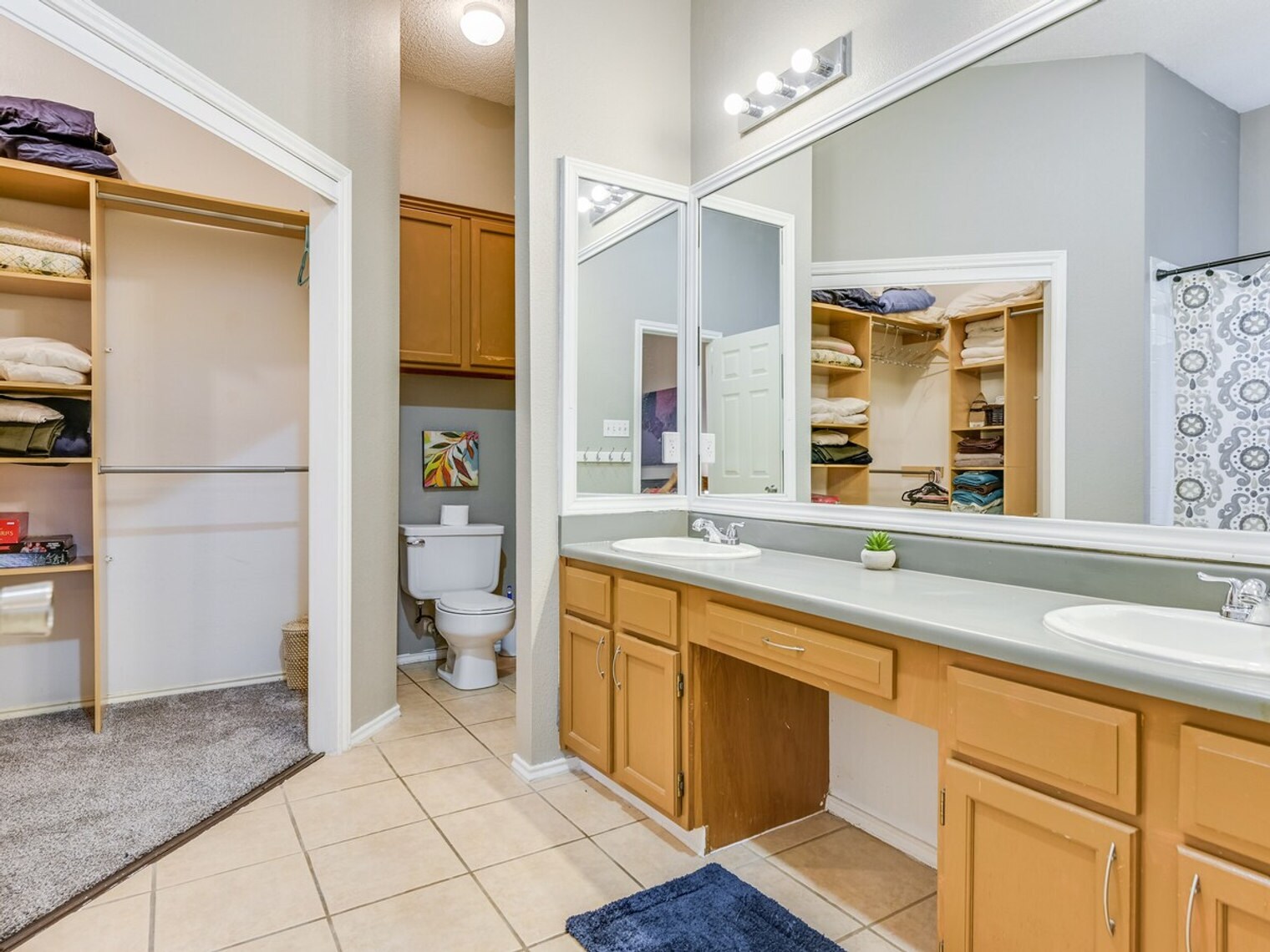 Building Photo - 14608 Town Hill Dr