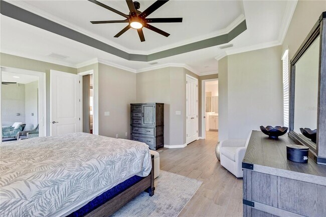 Building Photo - 12584 Wellen Golf St