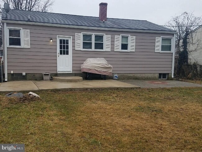 Building Photo - 314 Cheddington Rd