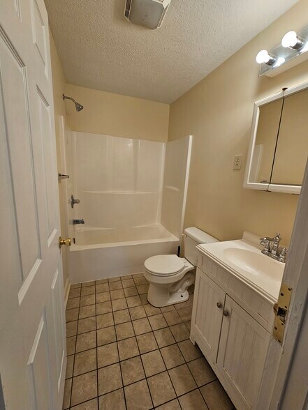 Building Photo - 160 Township Road 1316