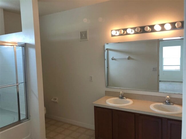 Building Photo - 1646 Scarlet Oak Loop