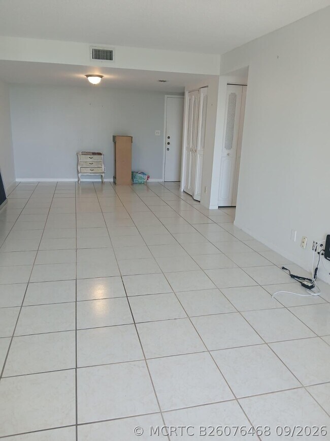 Building Photo - 1801 S Flagler Dr